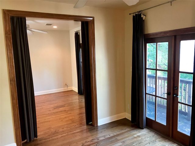 915 E 39th ST B, Austin, TX 78751