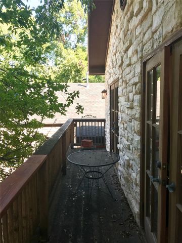 915 E 39th ST B, Austin, TX 78751