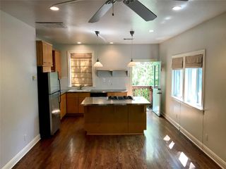 915 E 39th ST B, Austin, TX 78751