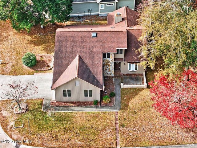 1618 Woodland Court SW, Ocean Isle Beach, NC 28469