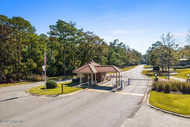 1618 Woodland Court SW, Ocean Isle Beach, NC 28469