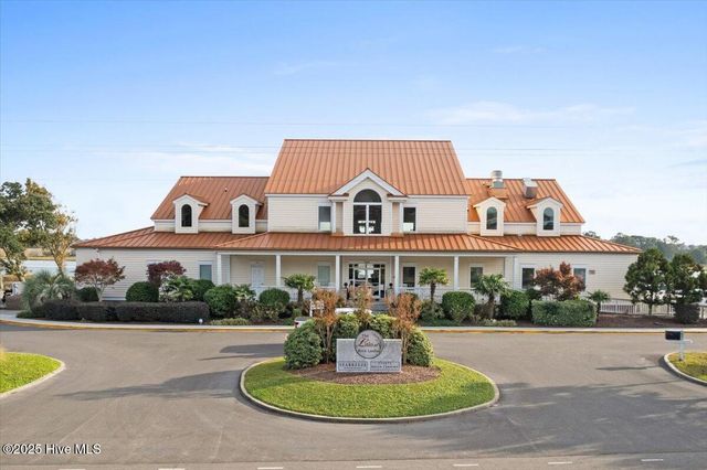 1618 Woodland Court SW, Ocean Isle Beach, NC 28469