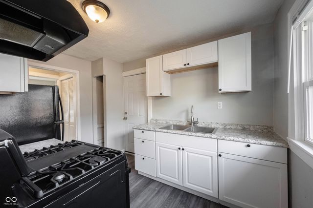 3907 Hoyt Avenue, Indianapolis, IN 46203