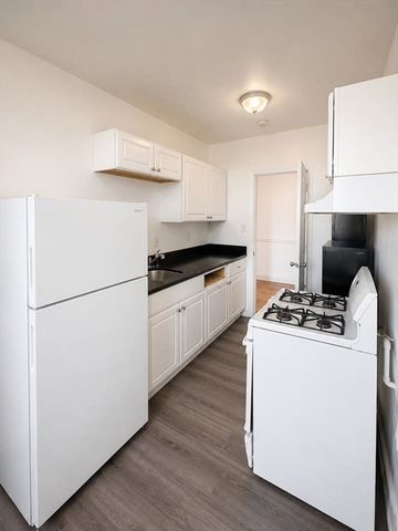 10 Yeamans St 29, Revere, MA 02151
