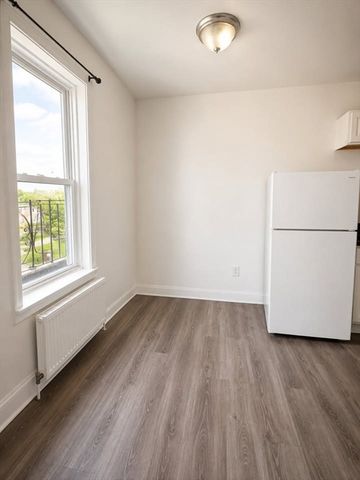 10 Yeamans St 29, Revere, MA 02151