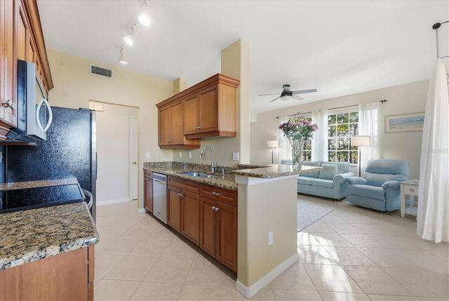 980 COOPER STREET 201, Venice, FL 34285