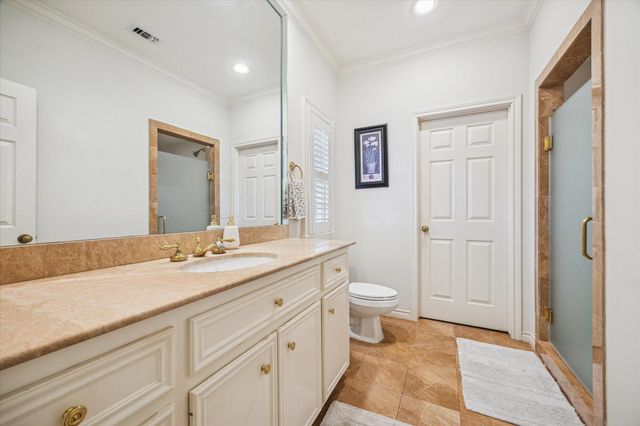 435 Prestwick Court, Houston, TX 77057