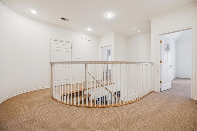 435 Prestwick Court, Houston, TX 77057