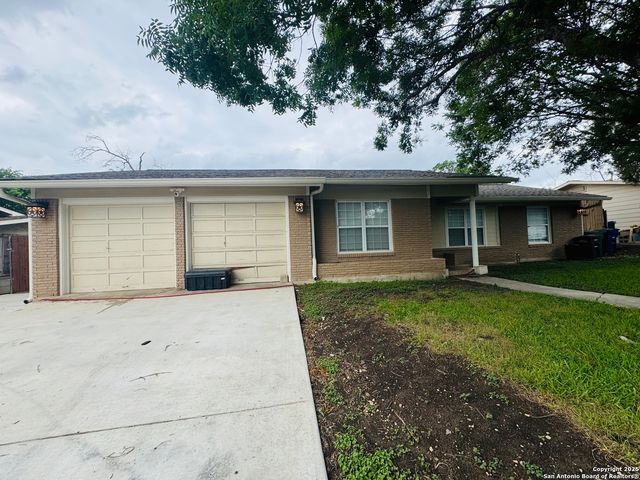 335 Pinewood Lane, San Antonio, TX 78216