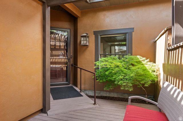 4702 S MILLRACE LN, Salt Lake City, UT 84107