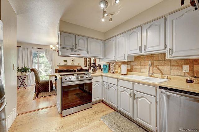 2939 S Lansing Way, Aurora, CO 80014