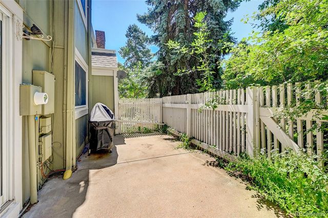 2939 S Lansing Way, Aurora, CO 80014
