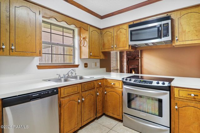 106 Darteze Drive, Lafayette, LA 70508