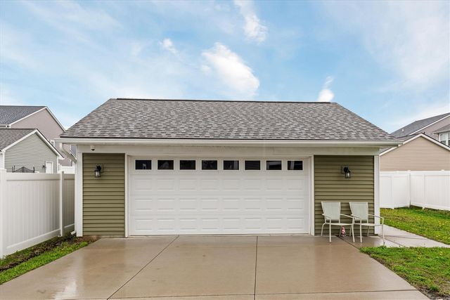 325 University Street, Ferndale, MI 48220