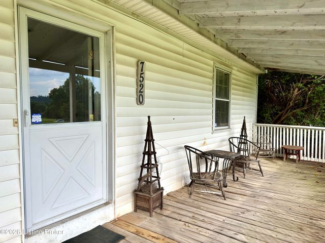 7520 Saint Andrews Church Rd, Louisville, KY 40214
