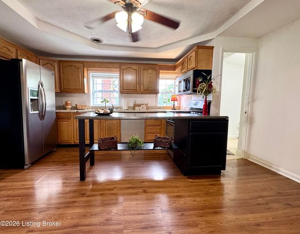 7520 Saint Andrews Church Rd, Louisville, KY 40214