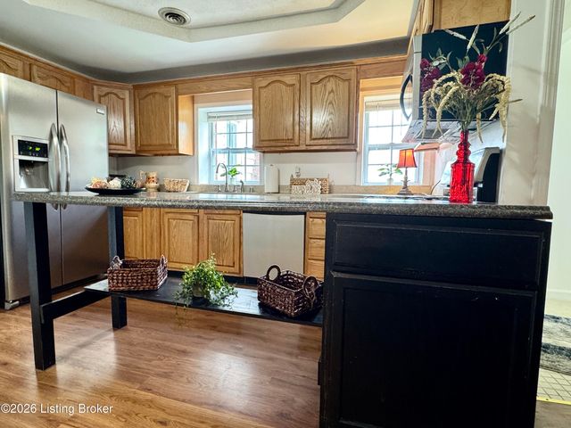 7520 Saint Andrews Church Rd, Louisville, KY 40214