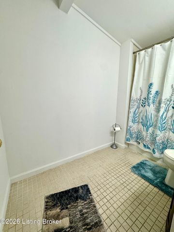 7520 Saint Andrews Church Rd, Louisville, KY 40214
