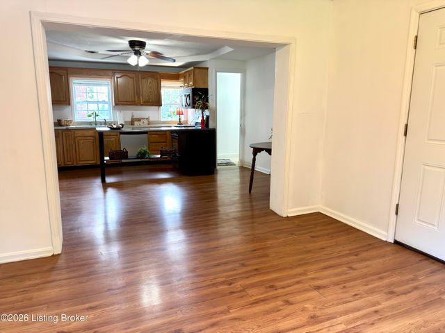 7520 Saint Andrews Church Rd, Louisville, KY 40214