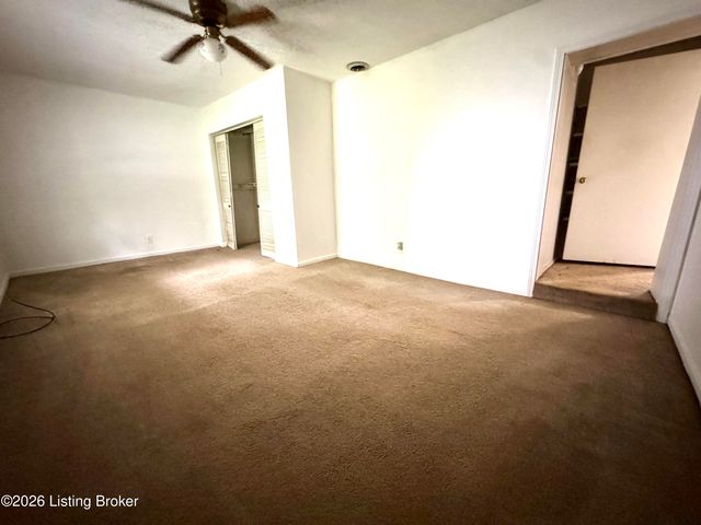 7520 Saint Andrews Church Rd, Louisville, KY 40214