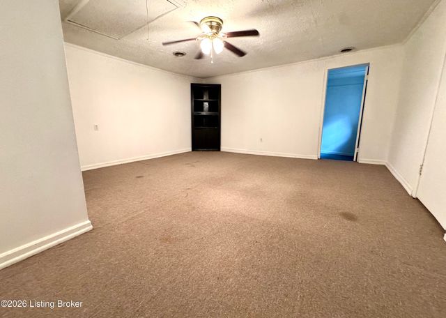 7520 Saint Andrews Church Rd, Louisville, KY 40214
