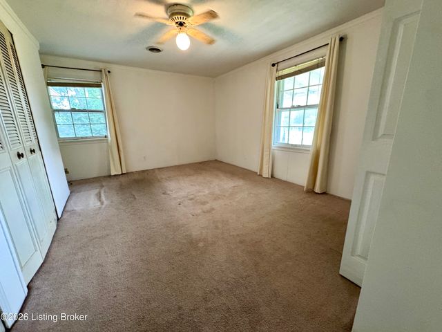 7520 Saint Andrews Church Rd, Louisville, KY 40214