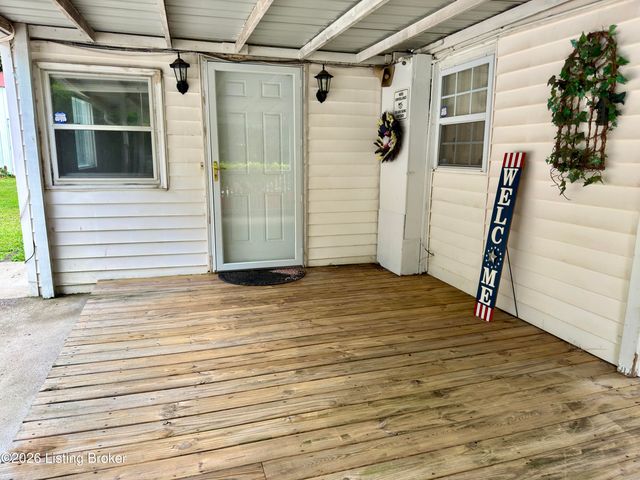 7520 Saint Andrews Church Rd, Louisville, KY 40214