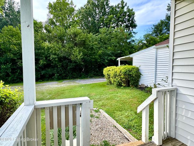 7520 Saint Andrews Church Rd, Louisville, KY 40214