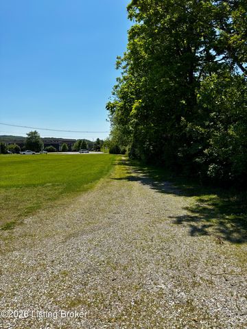 7520 Saint Andrews Church Rd, Louisville, KY 40214