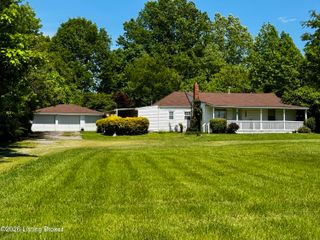7520 Saint Andrews Church Rd, Louisville, KY 40214