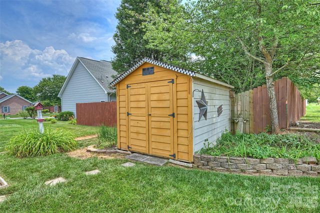 315 Wendover Drive, Locust, NC 28097
