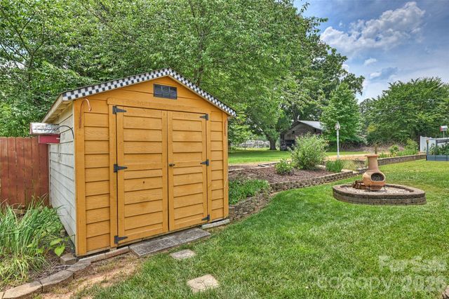 315 Wendover Drive, Locust, NC 28097