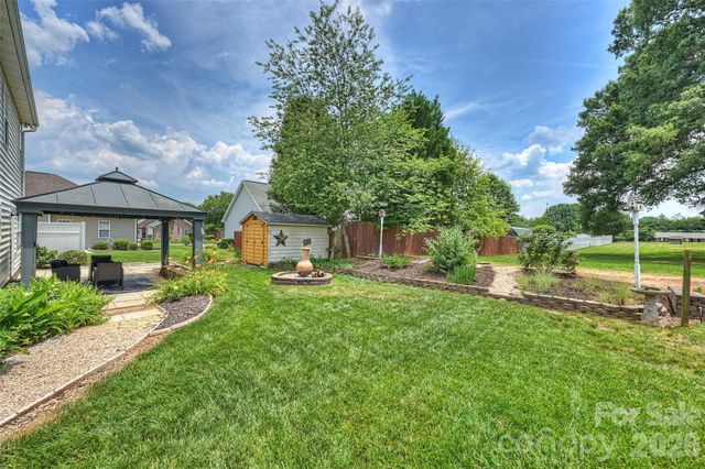 315 Wendover Drive, Locust, NC 28097