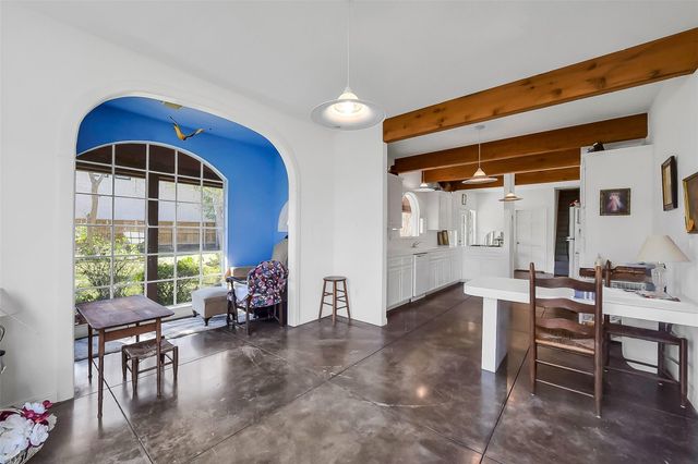 222 Quaker Drive, Friendswood, TX 77546