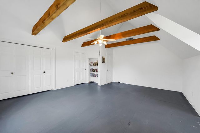 222 Quaker Drive, Friendswood, TX 77546