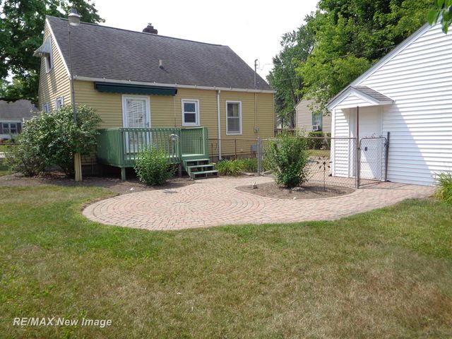 4 Southlawn Court, Saginaw, MI 48602