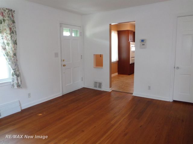 4 Southlawn Court, Saginaw, MI 48602