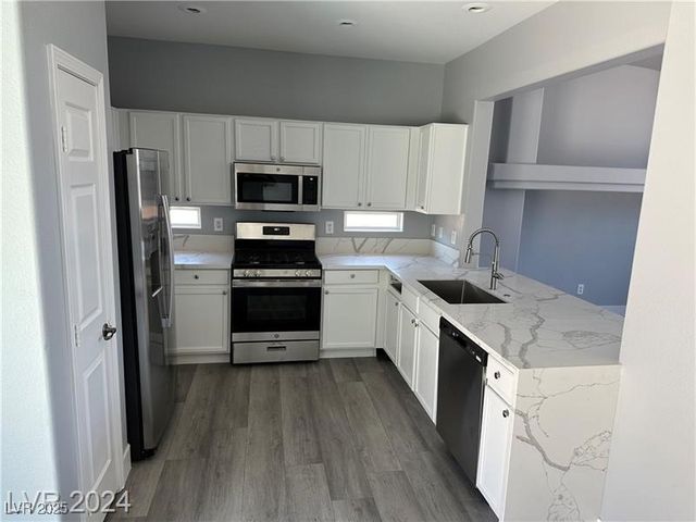 1452 Bourne Valley Court, Las Vegas, NV 89123