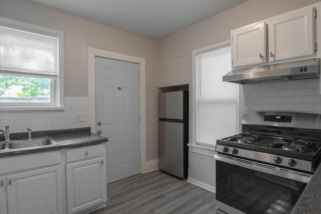 1002 Lowry Avenue N, Minneapolis, MN 55411