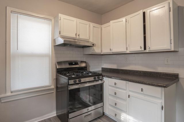 1002 Lowry Avenue N, Minneapolis, MN 55411