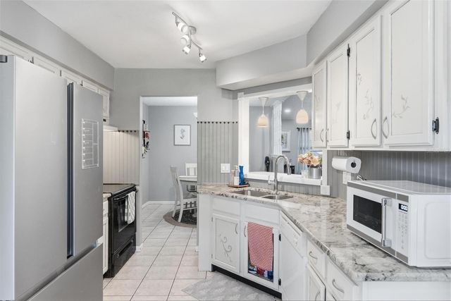 1602 LANSFIELD AVENUE, Deltona, FL 32738