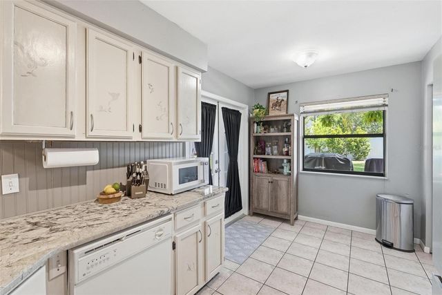 1602 LANSFIELD AVENUE, Deltona, FL 32738