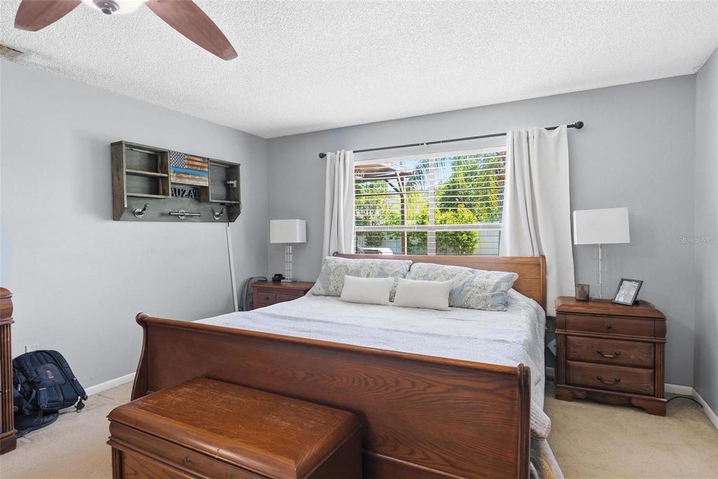 Image 30 of property listing at 1602 LANSFIELD AVENUE, Deltona, FL 32738