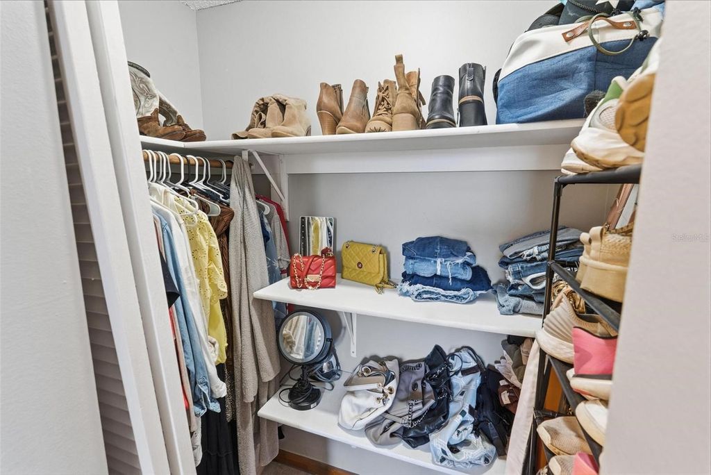 Image 34 of property listing at 1602 LANSFIELD AVENUE, Deltona, FL 32738