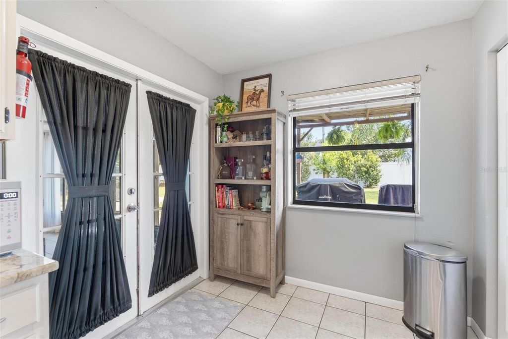 Image 39 of property listing at 1602 LANSFIELD AVENUE, Deltona, FL 32738