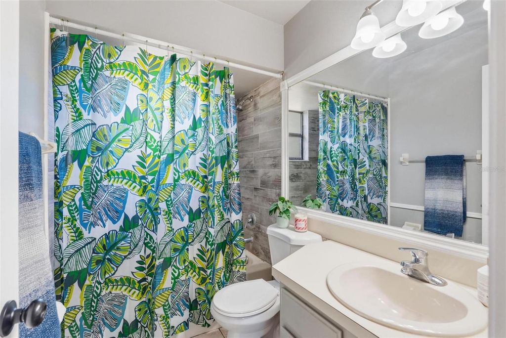 Image 43 of property listing at 1602 LANSFIELD AVENUE, Deltona, FL 32738