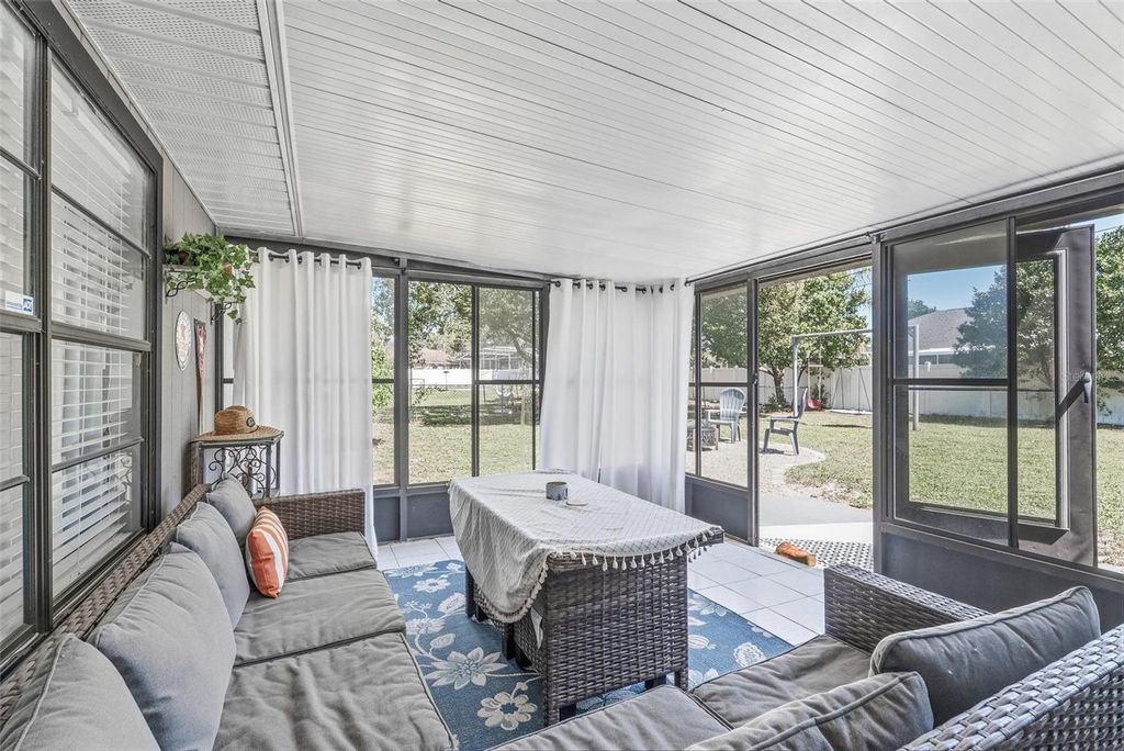 Image 44 of property listing at 1602 LANSFIELD AVENUE, Deltona, FL 32738