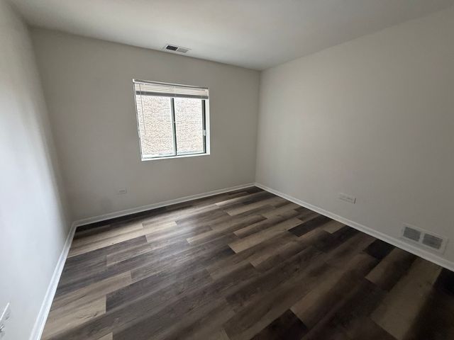 2310 N Harlem Avenue 203, Elmwood Park, IL 60707