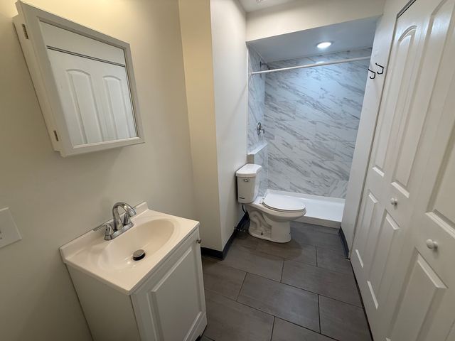 2310 N Harlem Avenue 203, Elmwood Park, IL 60707