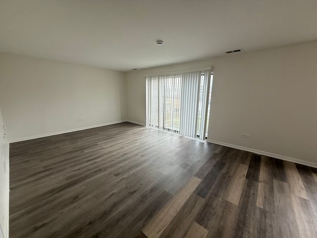 2310 N Harlem Avenue 203, Elmwood Park, IL 60707